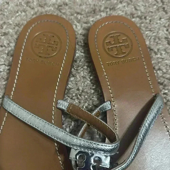 Tory Burch - Picture 2 of 4